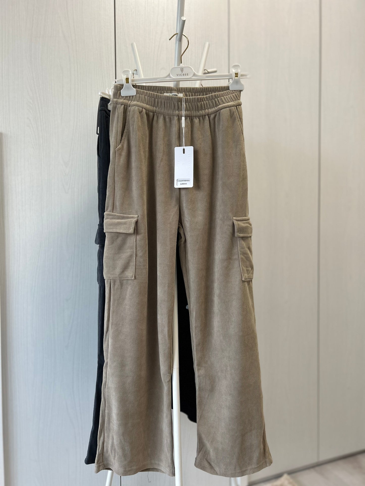 Pantalone cargo a costine